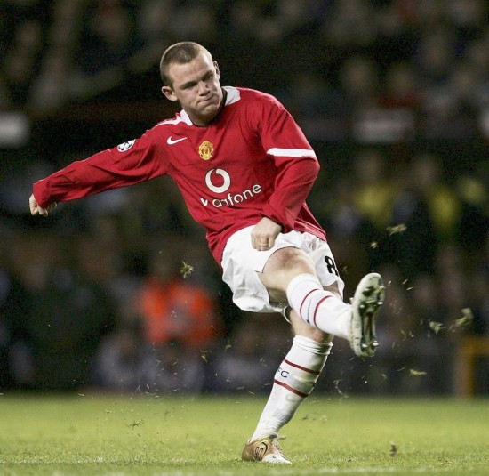 他通过传球 他通过传球